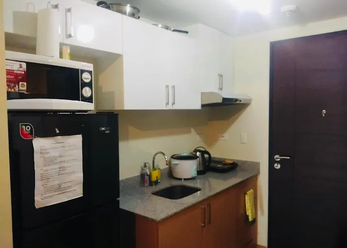 New! Cozy&functional, Manhattan Plaza Tower 1 W/ Private Balcony! Pensión